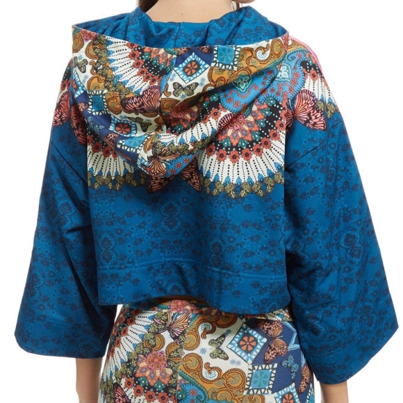 adidas Borabomix Crop Hoodie collab w/ Brazilian label The FARM Co., Small - Picture 3 of 11